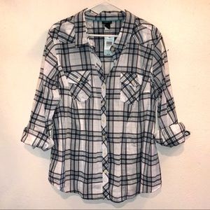 Torrid NWT Plaid Button Down